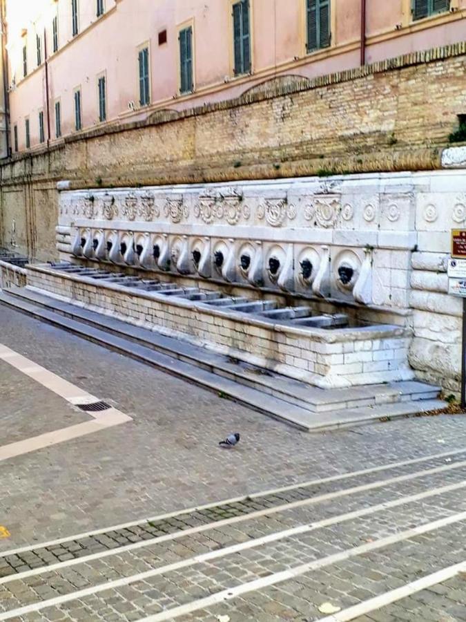アンコーナ Il Balcone Sul Corsoヴィラ エクステリア 写真